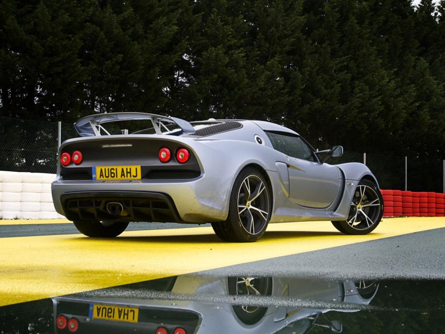  Lotus Exige S 2011 года  (UK) (фото 9 из 11)